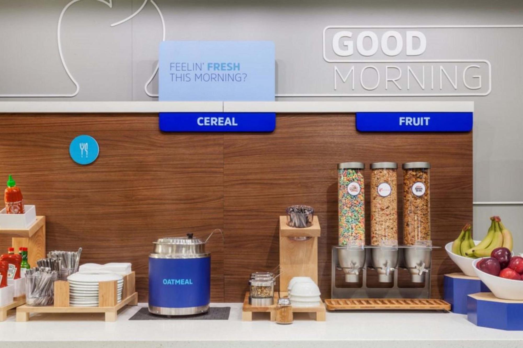 Holiday Inn Express Hotel & Suites Sanford By Ihg Eksteriør bilde