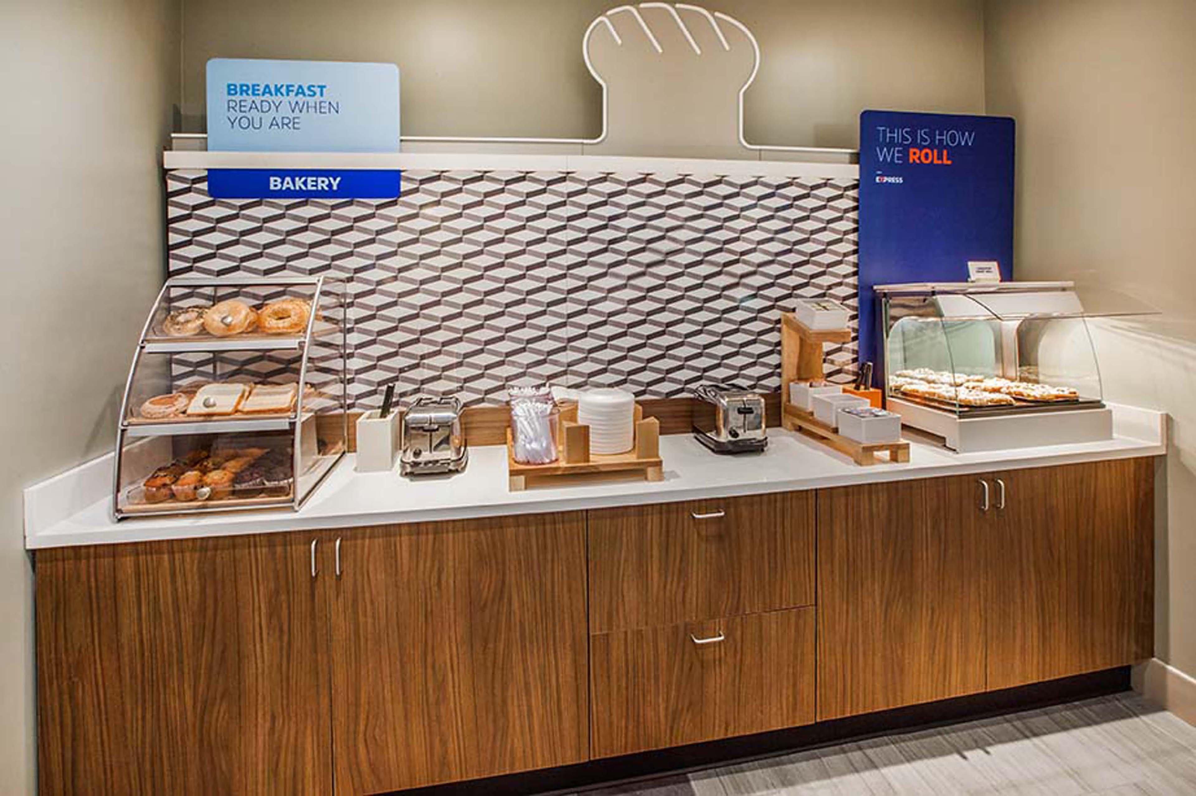 Holiday Inn Express Hotel & Suites Sanford By Ihg Eksteriør bilde