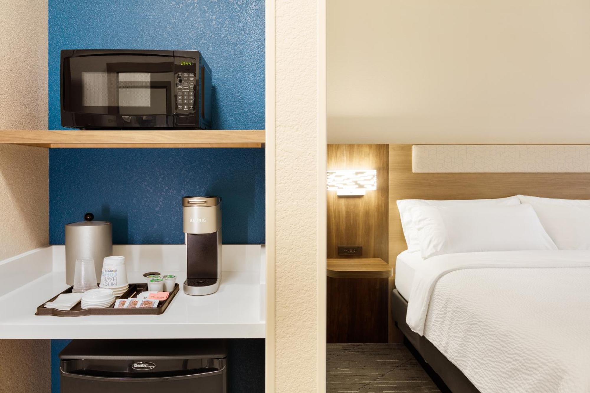 Holiday Inn Express Hotel & Suites Sanford By Ihg Eksteriør bilde