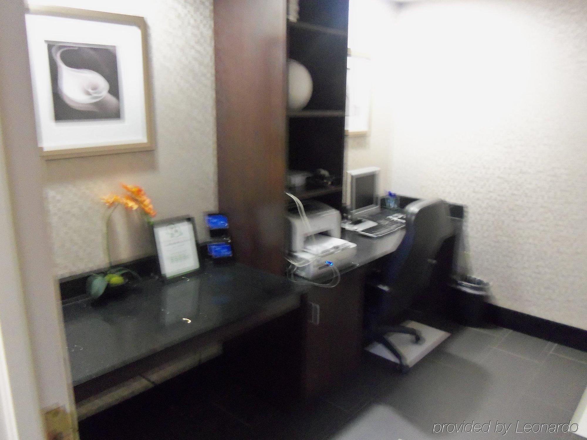 Holiday Inn Express Hotel & Suites Sanford By Ihg Eksteriør bilde