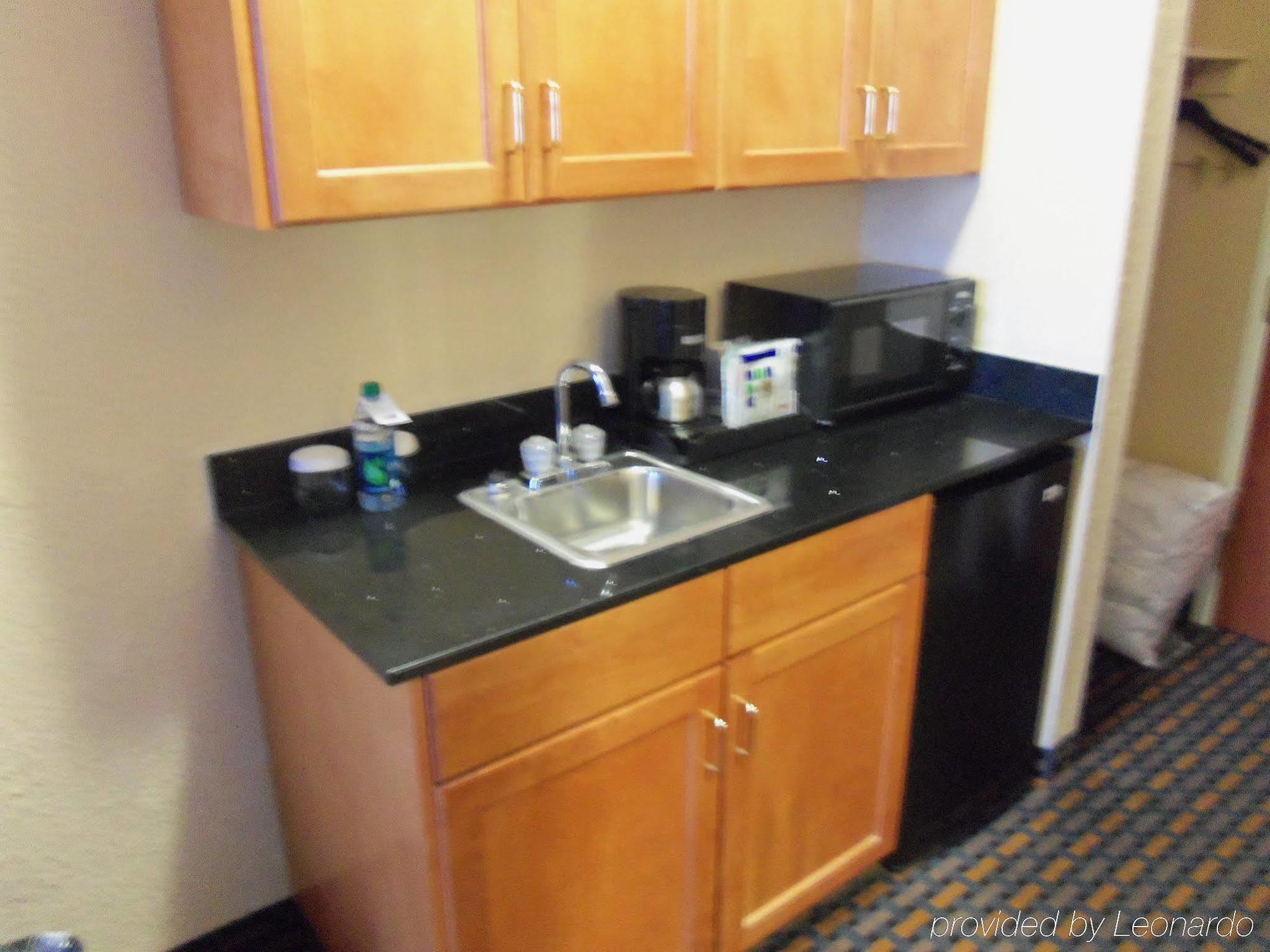 Holiday Inn Express Hotel & Suites Sanford By Ihg Eksteriør bilde