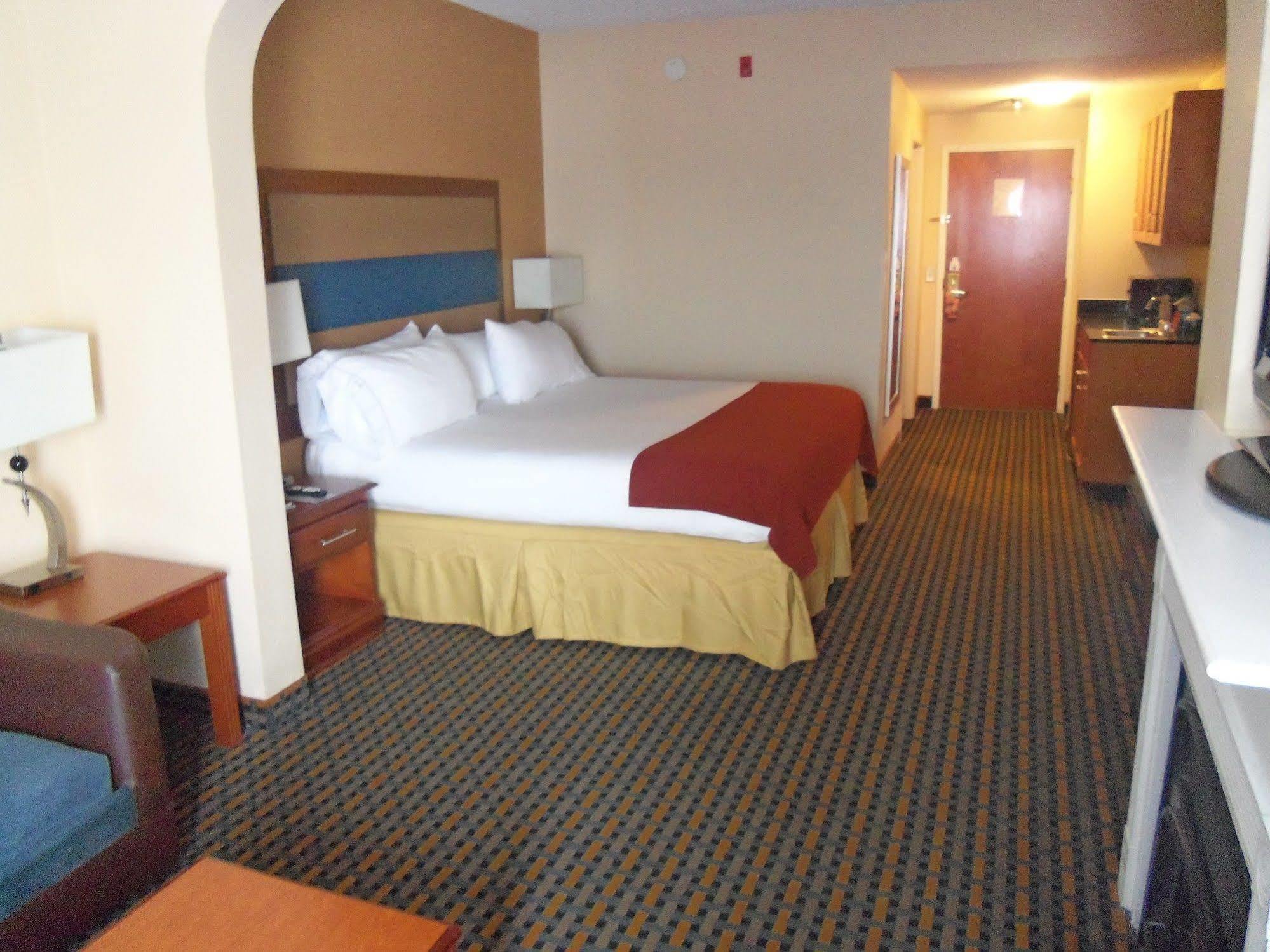 Holiday Inn Express Hotel & Suites Sanford By Ihg Eksteriør bilde