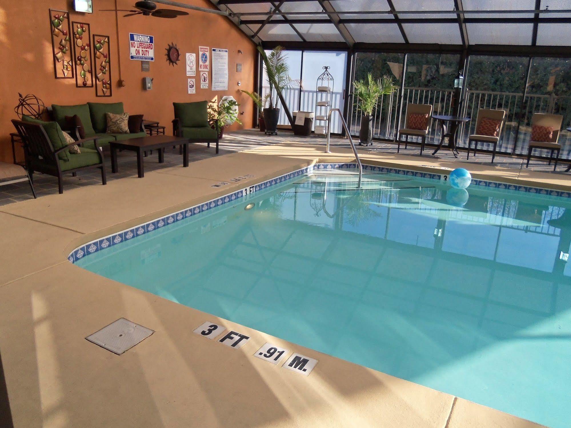 Holiday Inn Express Hotel & Suites Sanford By Ihg Eksteriør bilde