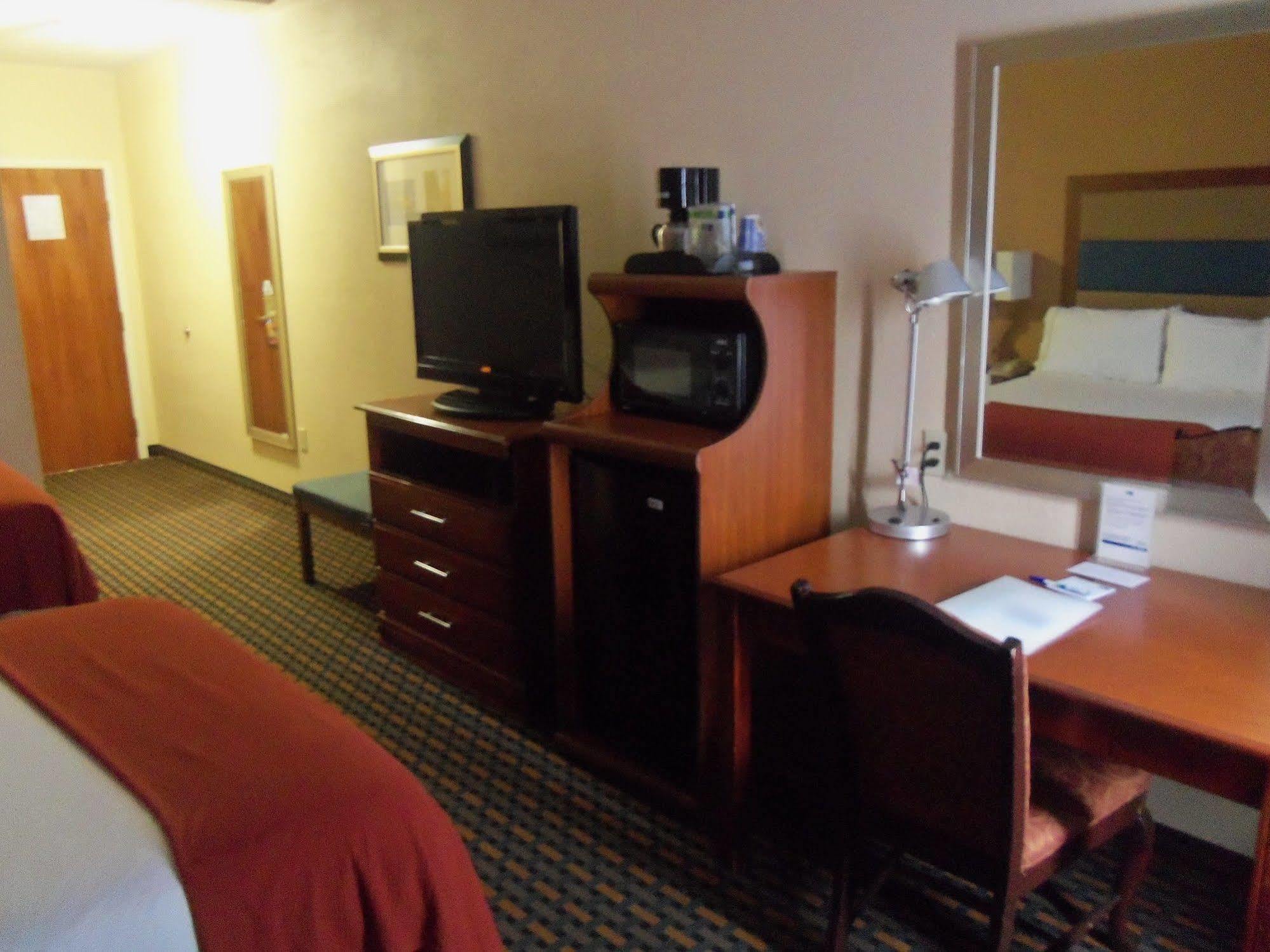Holiday Inn Express Hotel & Suites Sanford By Ihg Eksteriør bilde